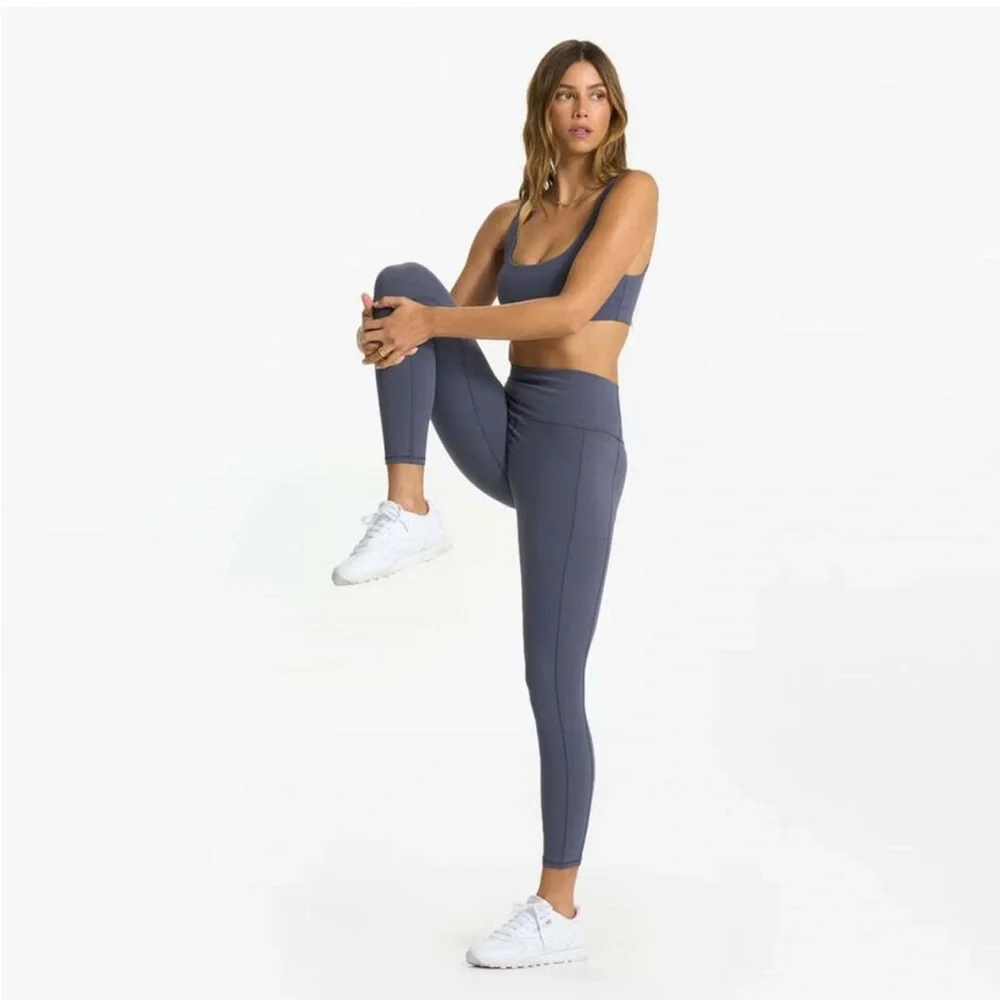 NWT Vuori Studio Pocket Legging ✨FLAW✨ - Picture 4 of 7